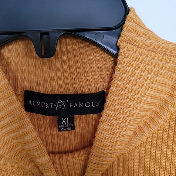 Almost Famous xl - Picture 3 of 5